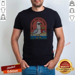 Hot Funny Seagull Wearing Sunglasses Just Here For The Fries Beach Retro Vintage